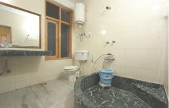 Gautam Hotel and Cottage